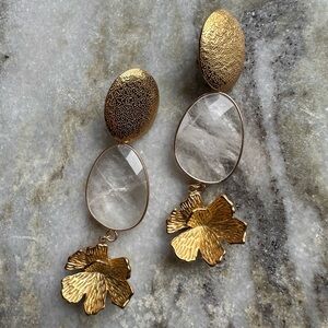 Gorgeous statement earrings 18k gold plated and clear real quartz stone.